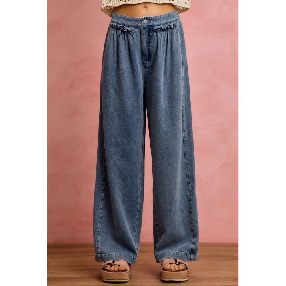 SO ME Mid Rise Ruffled Front Elastic Wide Leg Jeans - Medium